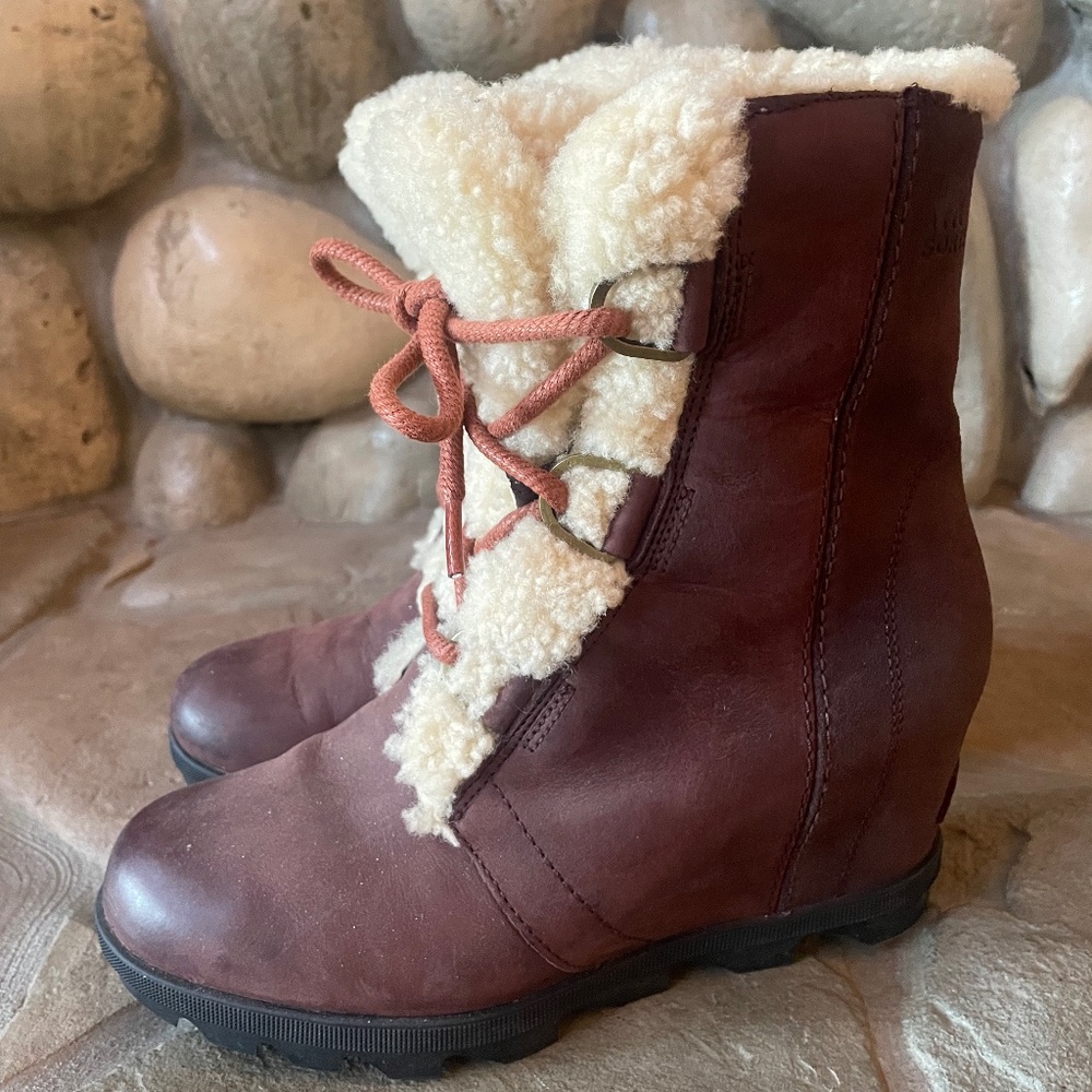 Sorel Women’s Joan of Arctic Wedge Boots – Burgundy, Size 8.5